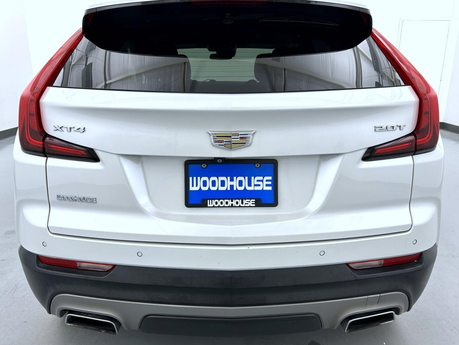 Used 2019 White Cadillac Premium Luxury image 11