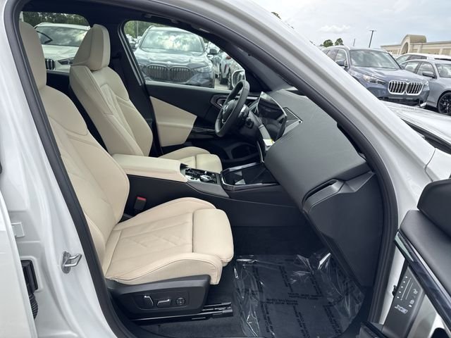 New 2026 Mineral White Metallic BMW 30 xDrive image 10