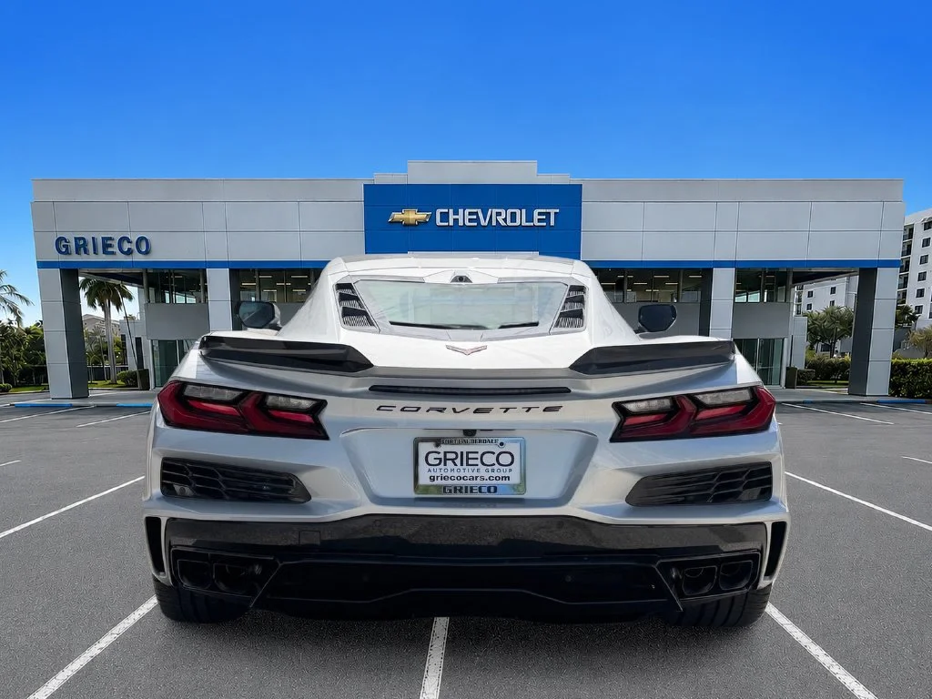 New 2027 Blade Silver Metallic Chevrolet 3LT image 6