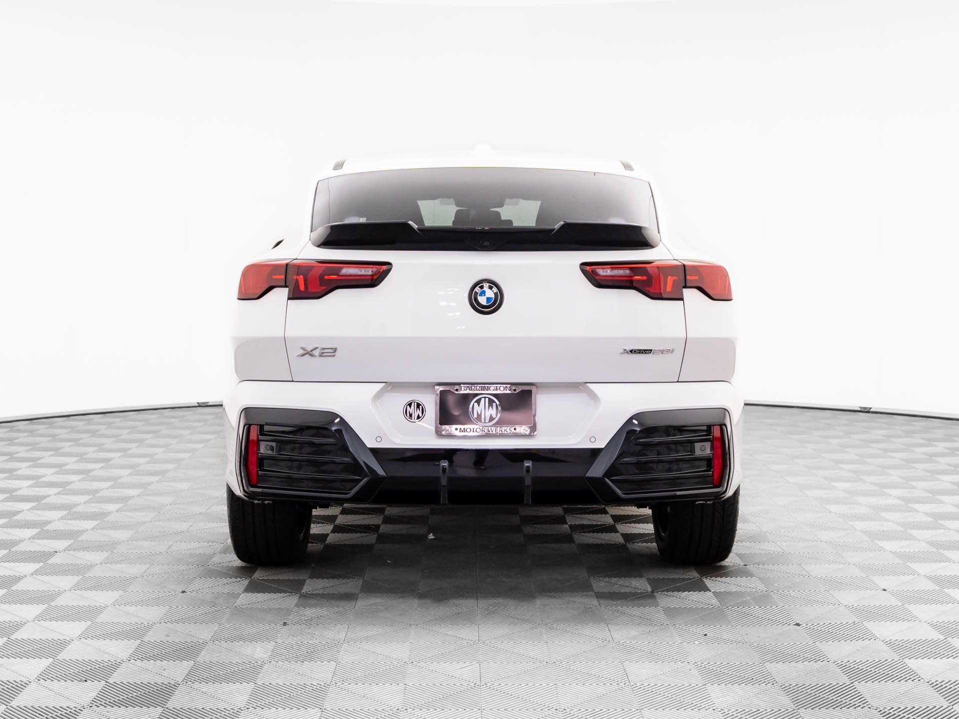 New 2026 Alpine White BMW xDrive28i image 5