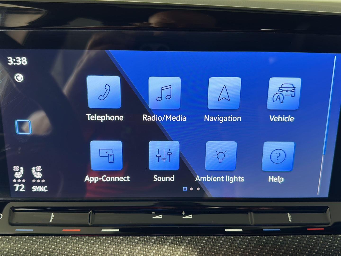 Used 2024 Mythos Black Metallic Volkswagen 4Motion image 28