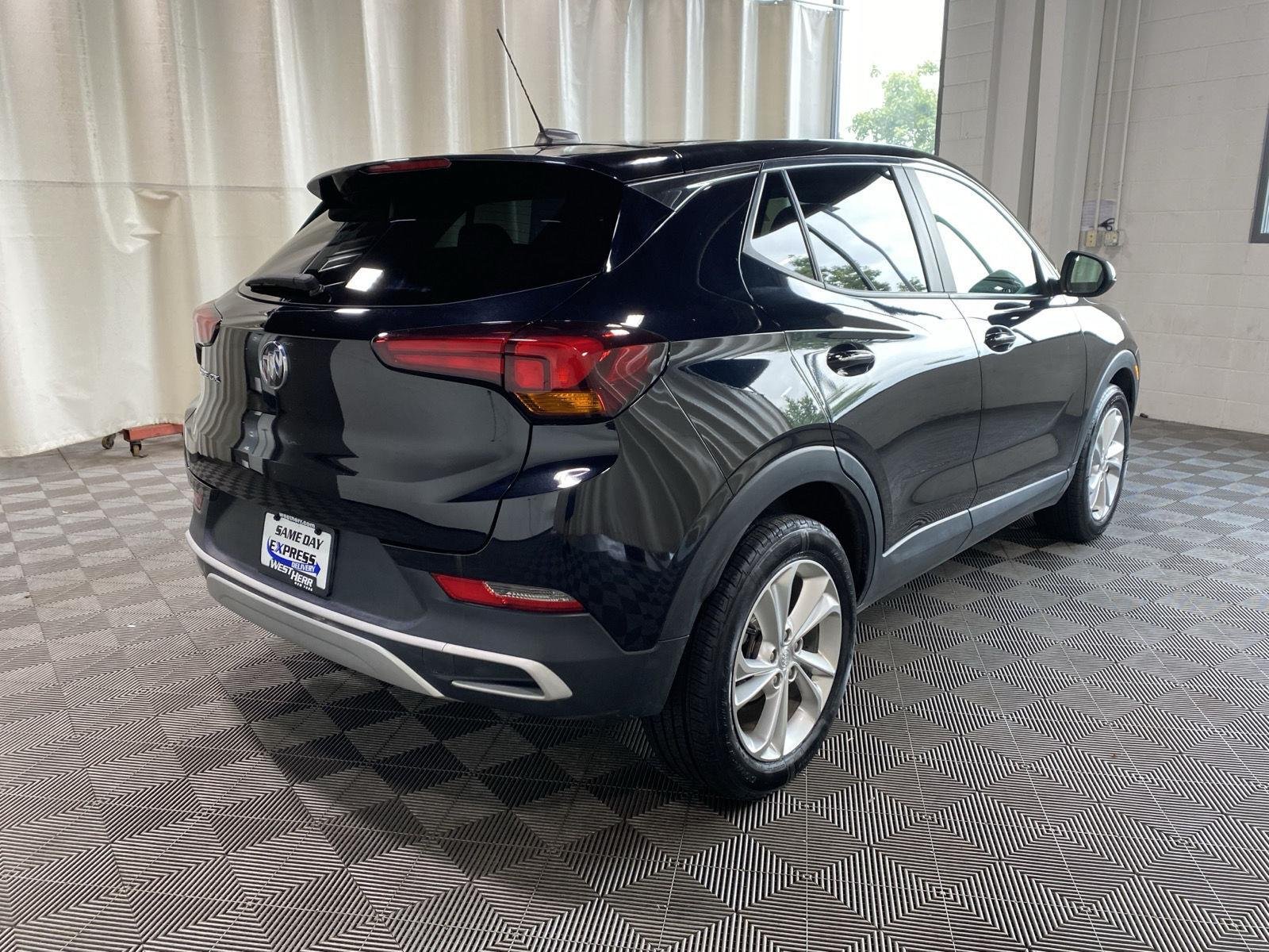 Used 2022 Ebony Twilight Metallic Buick Preferred image 15