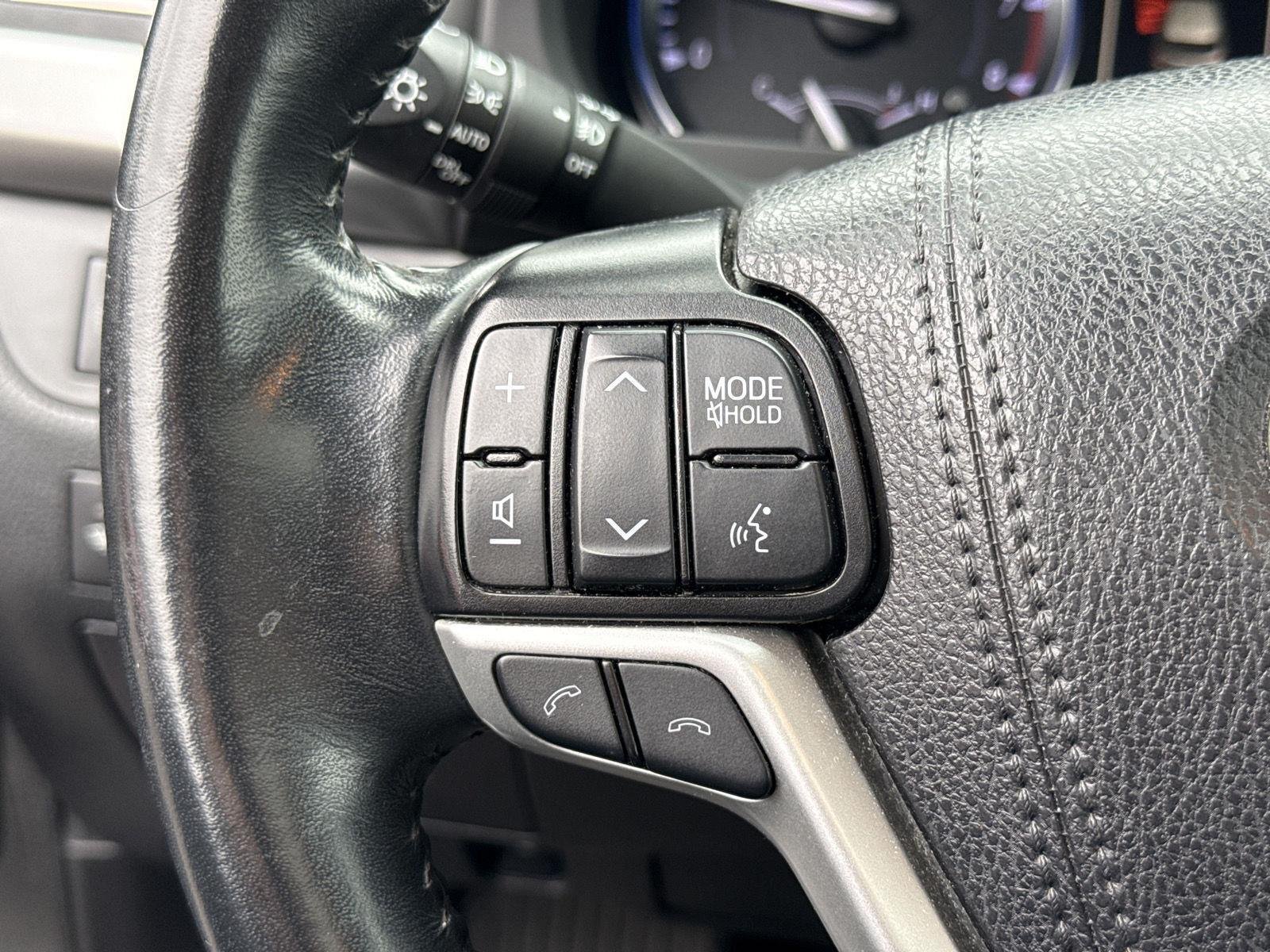 Used 2019 Midnight Black Metallic Toyota SE image 11