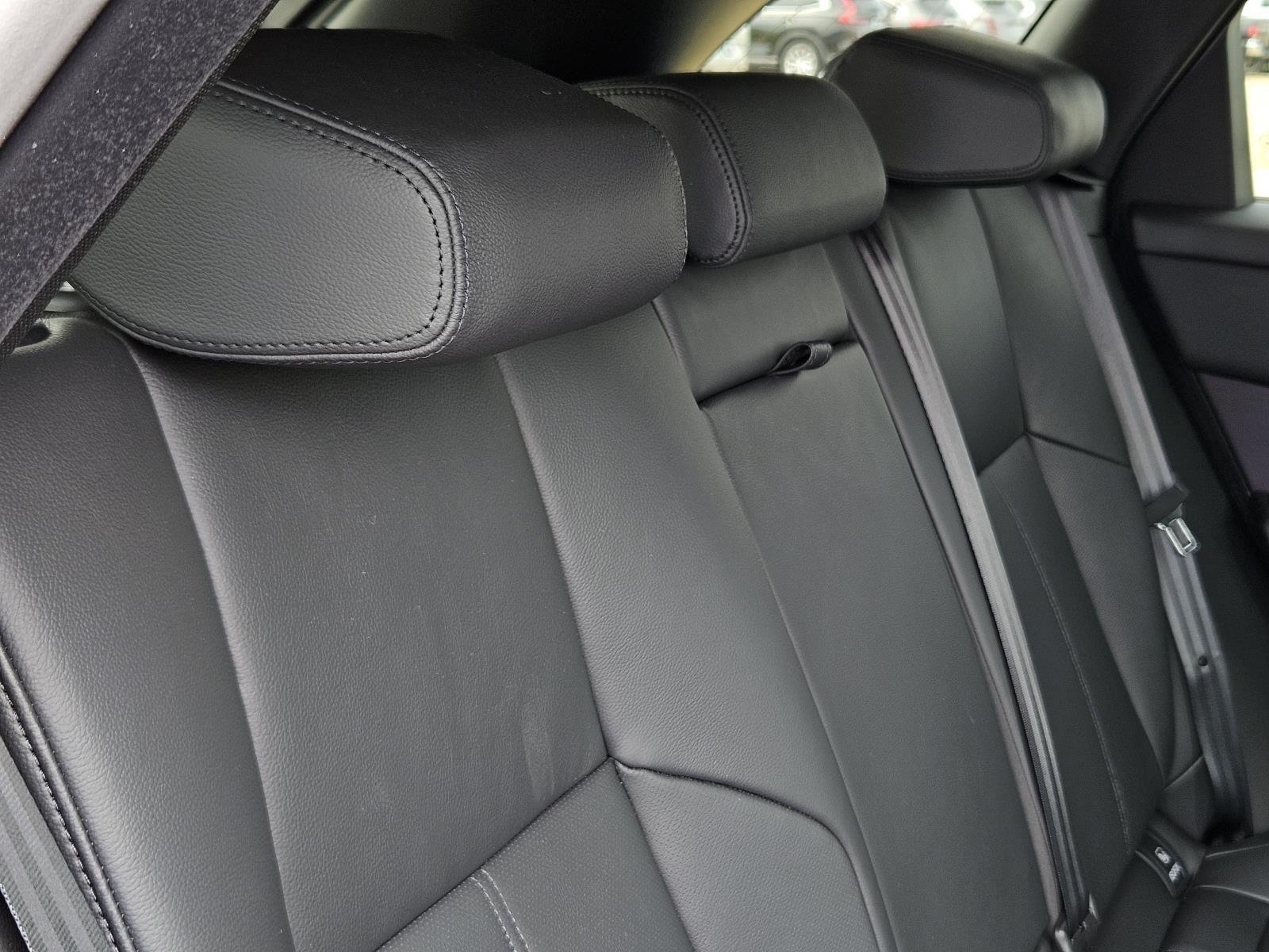 New 2026 Santorini Black Land Rover Dynamic SE image 38