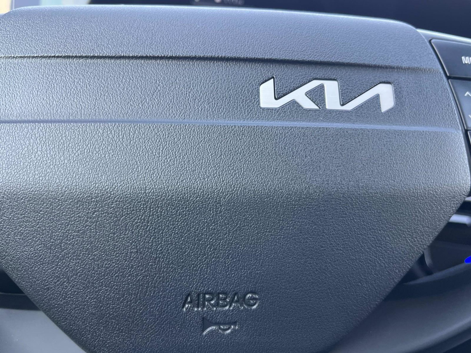 New 2027 Ebony Black Kia EX image 31