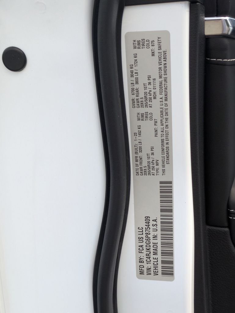 Used 2023 White Jeep Overland image 32
