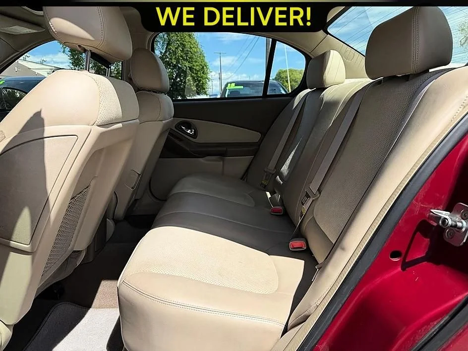 Used 2005 Red Chevrolet LT image 17