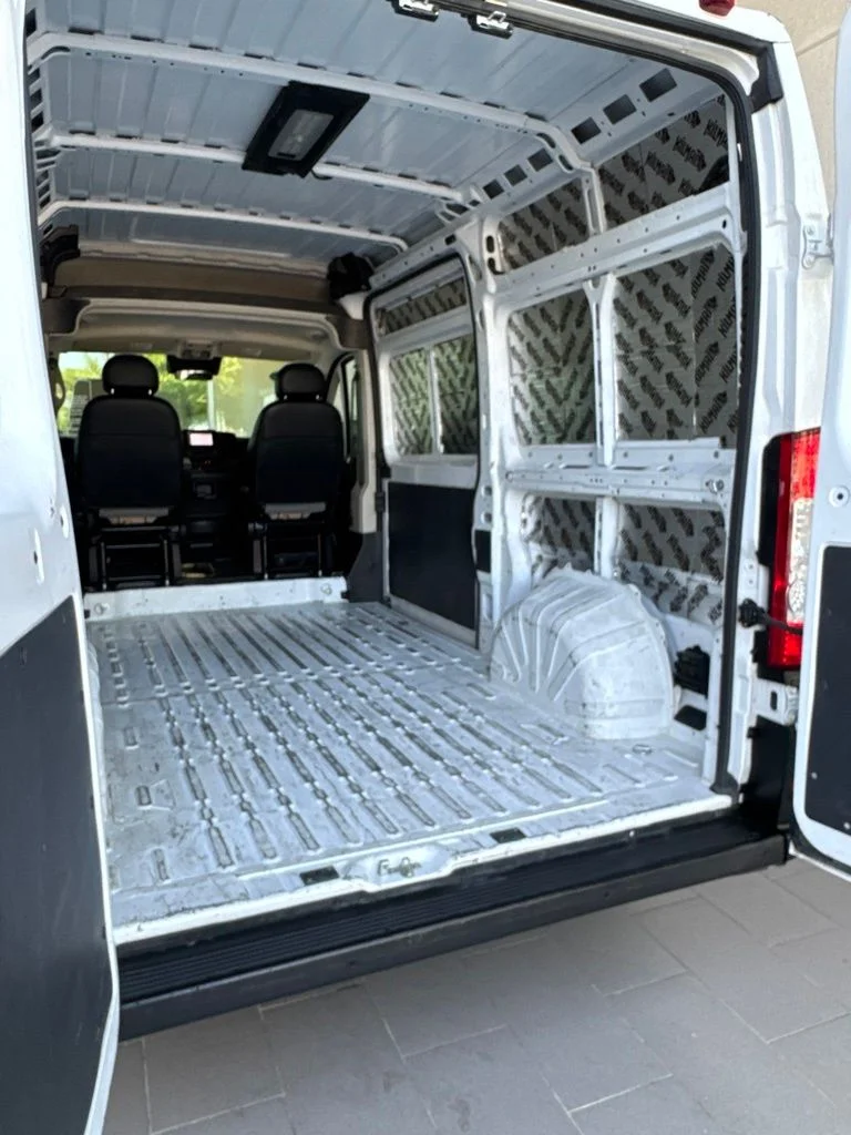 Used 2022 White Ram High Roof image 12
