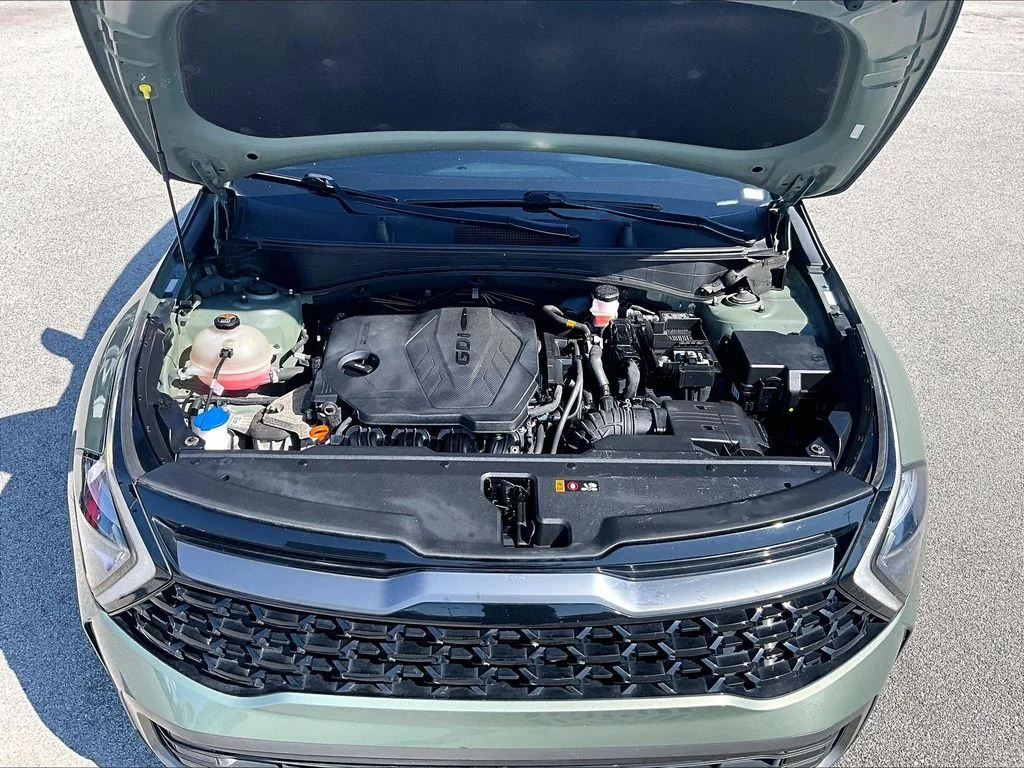 Used 2023 Green Kia X-Line image 11