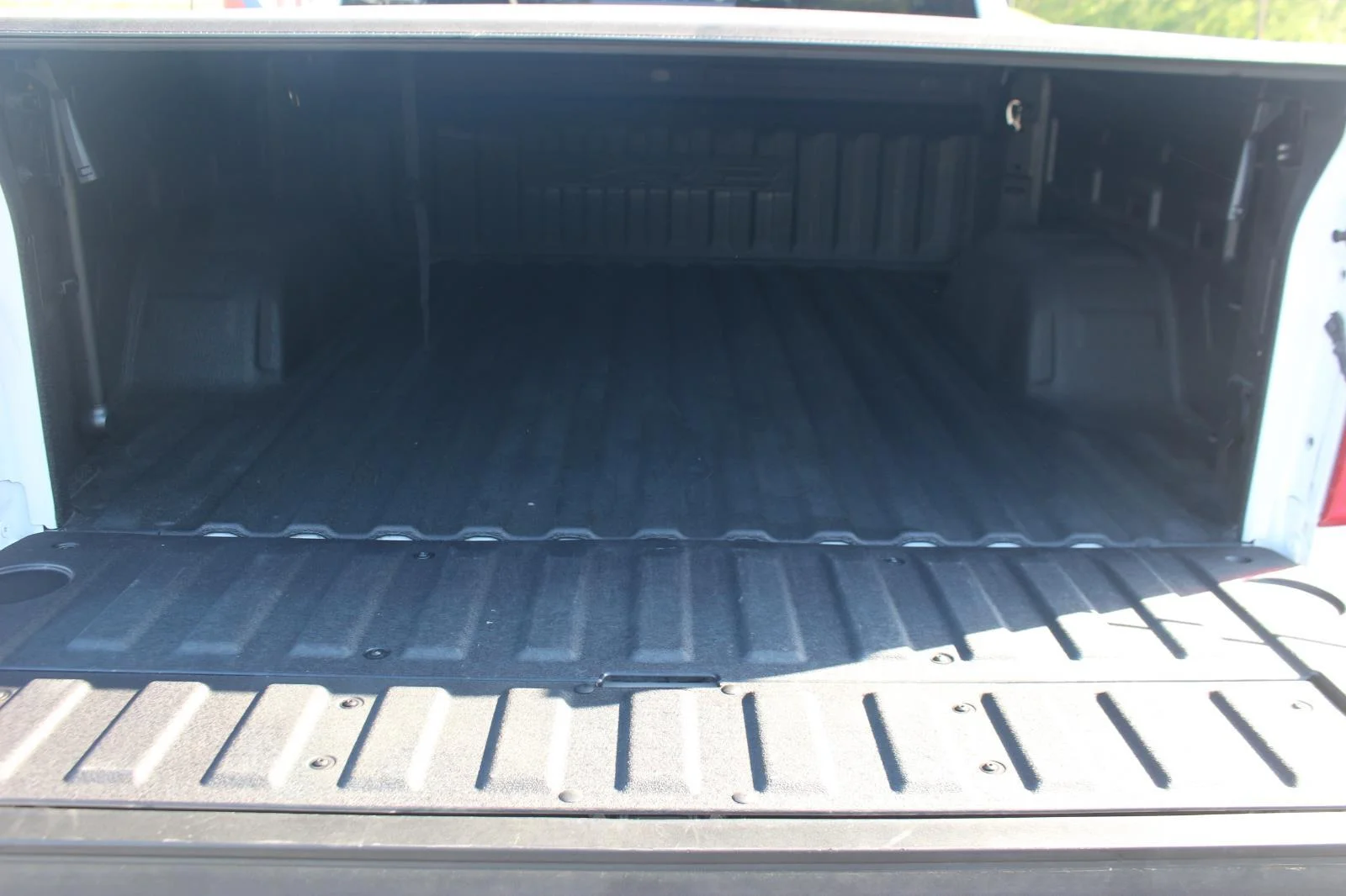 Used 2024 Summit White Chevrolet ZR2 image 16