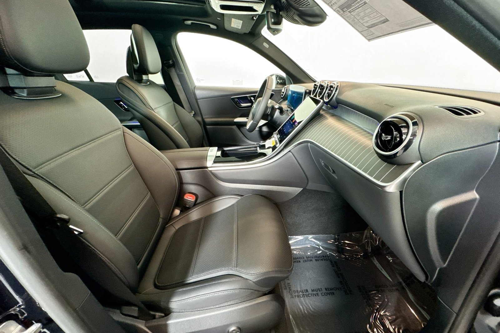 New 2026 Black Mercedes-Benz GLC 300 image 26