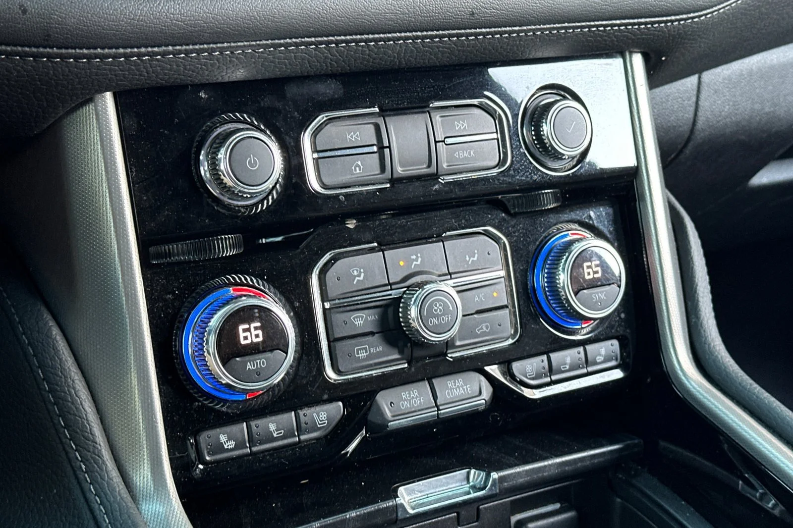 Used 2021 SATIN STEEL METALLIC GMC Denali image 21