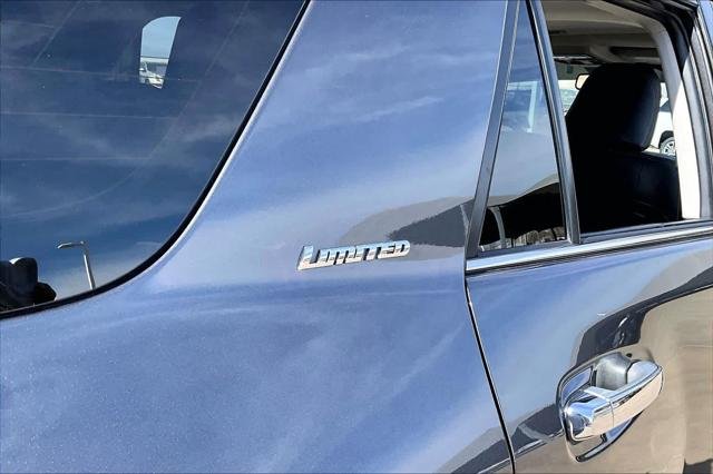 Certified Used 2022 MAGNETIC GRAY MET. Toyota  image 9