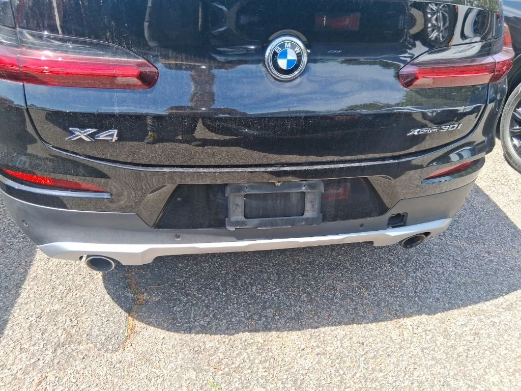 Used 2021 Black BMW xDrive30i image 12