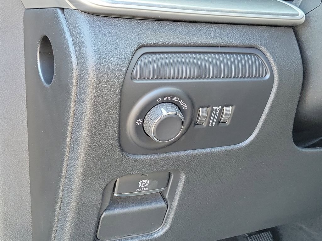 New 2026 High Gloss Black Exterior Paint Jeep Upland image 16