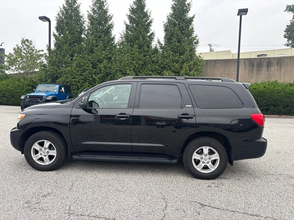 Used 2015 Black Toyota SR5 image 7