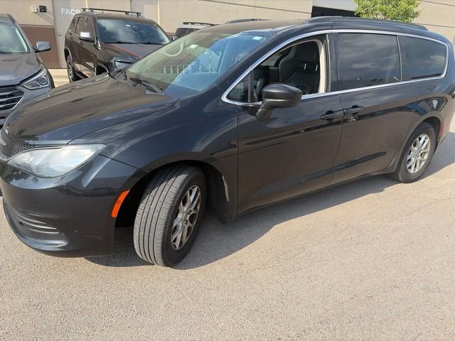Used 2020 Black Chrysler LXI image 2