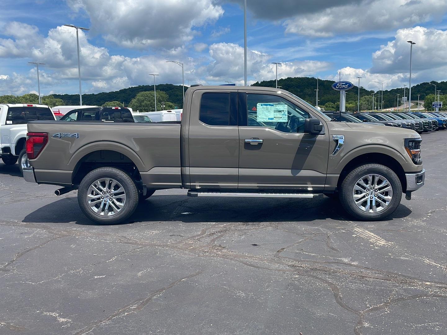 New 2026 Marsh Gray Ford XLT image 8