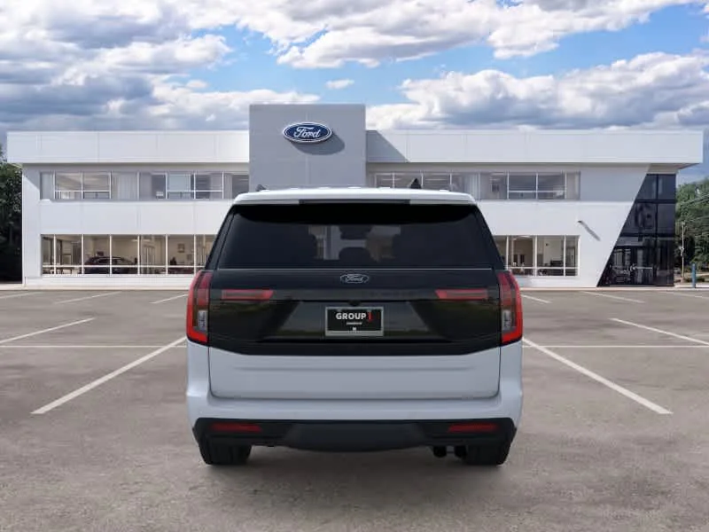 New 2026 Space Silver Metallic Ford Tremor® image 5