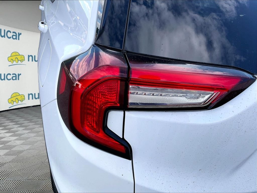 Used 2024 Summit White GMC AT4 image 32