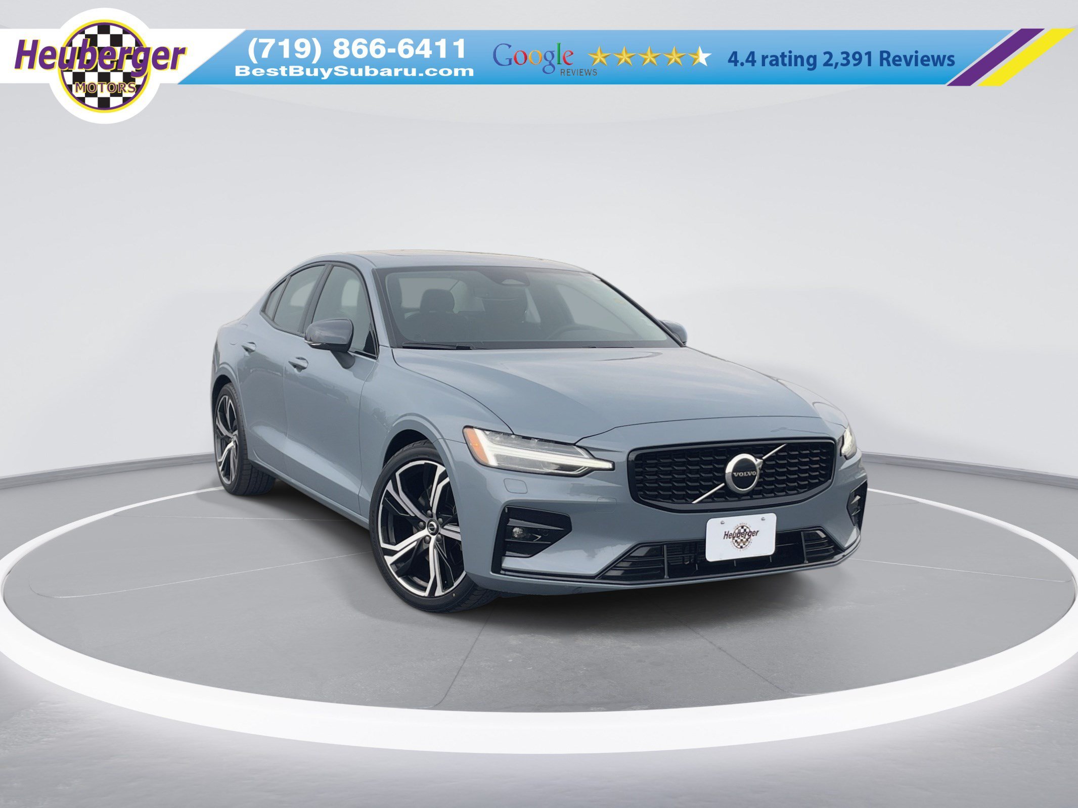 Used 2024 Thunder Grey Metallic Volvo Core Dark Theme image 1