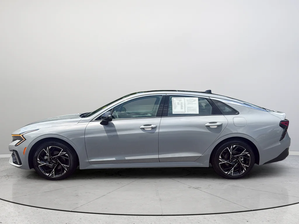 2025 Kia K5 GT-Line - Photo 10