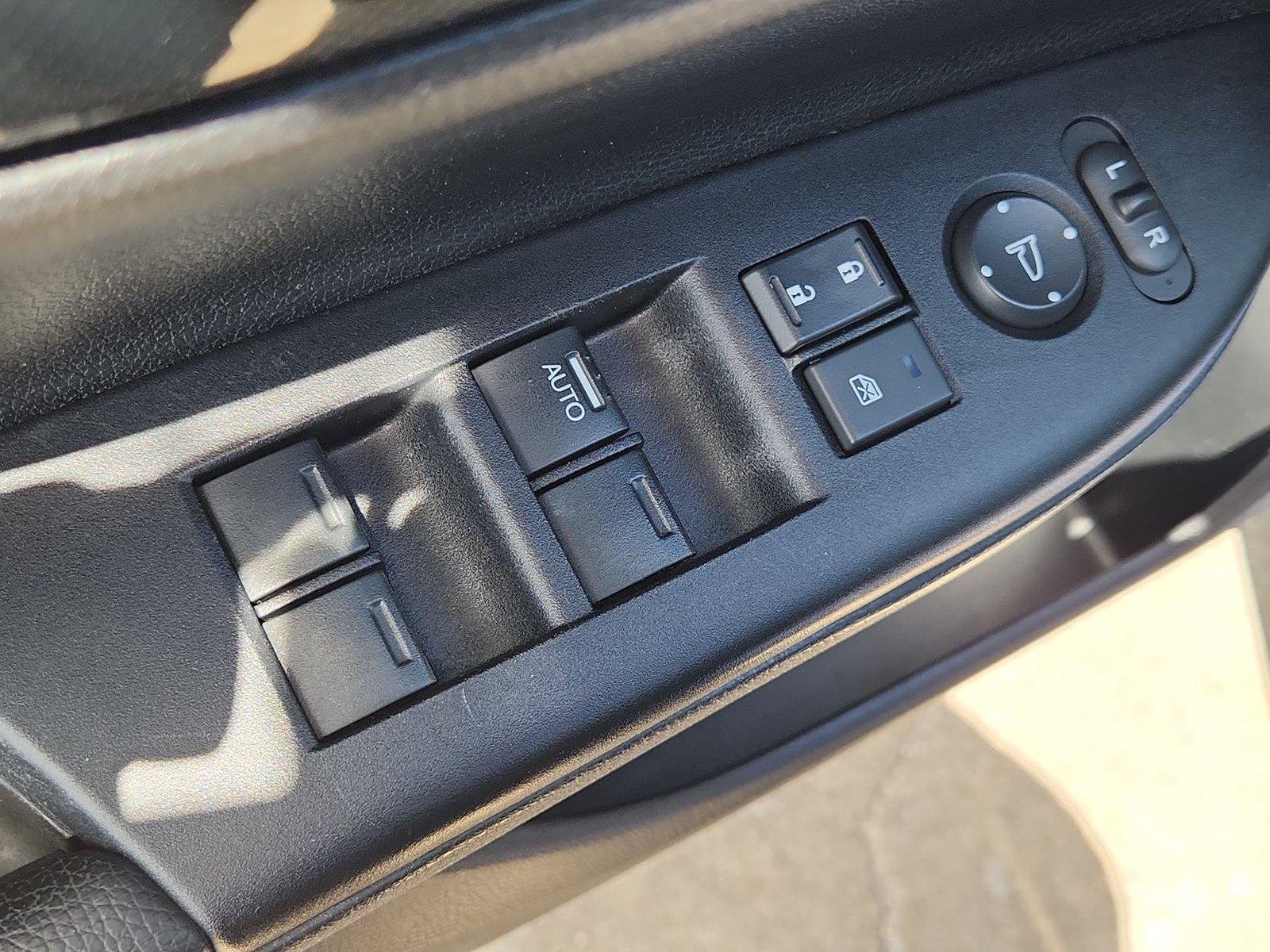 Used 2015  Honda Sport image 20