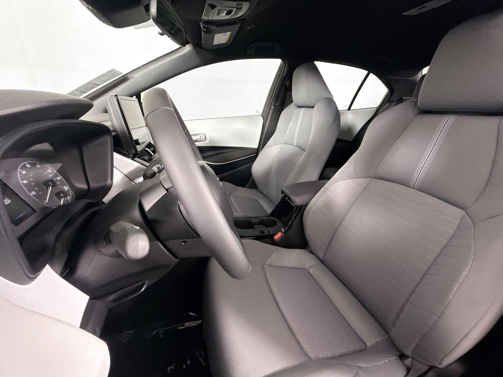 Used 2025 Underground Toyota SE image 17