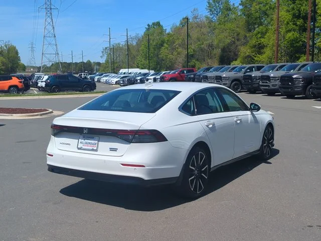 Used 2024  Honda Touring image 13