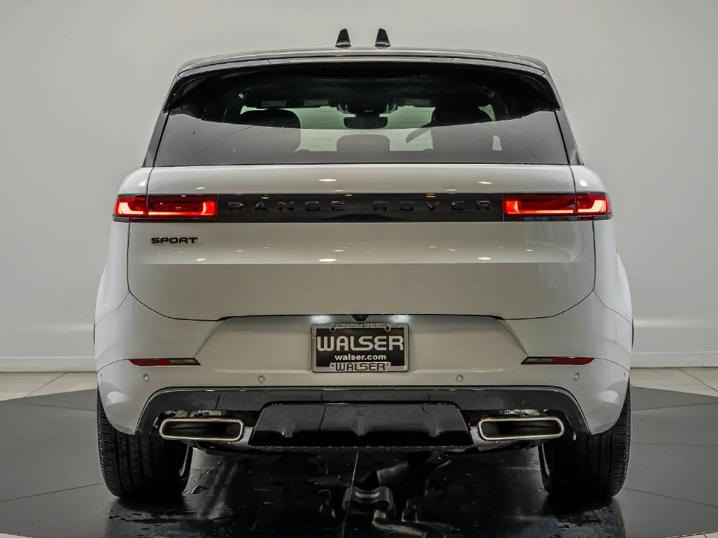 New 2026 Fuji White Land Rover Dynamic SE image 6