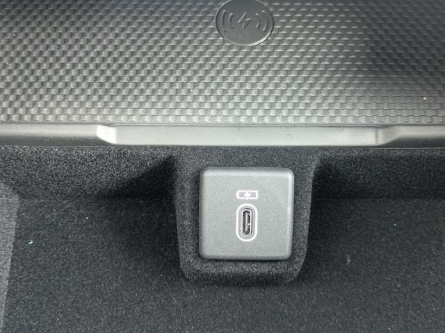 New 2027 Fuji White LAND ROVER  image 23