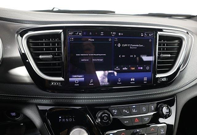 2025 Chrysler Pacifica Select - Photo 13