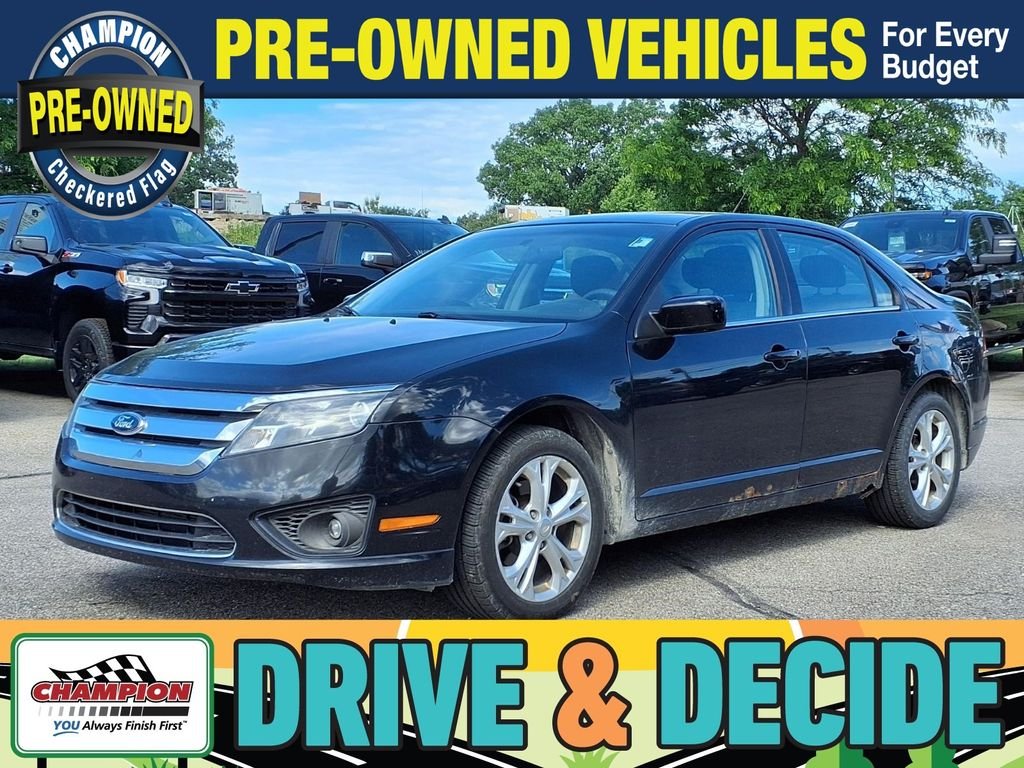 Used 2012 Black Ford SE image 1