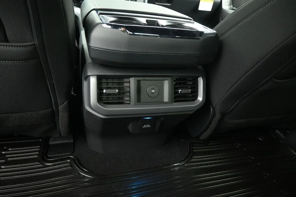 New 2026 Iconic Silver Metallic Ford XLT image 17