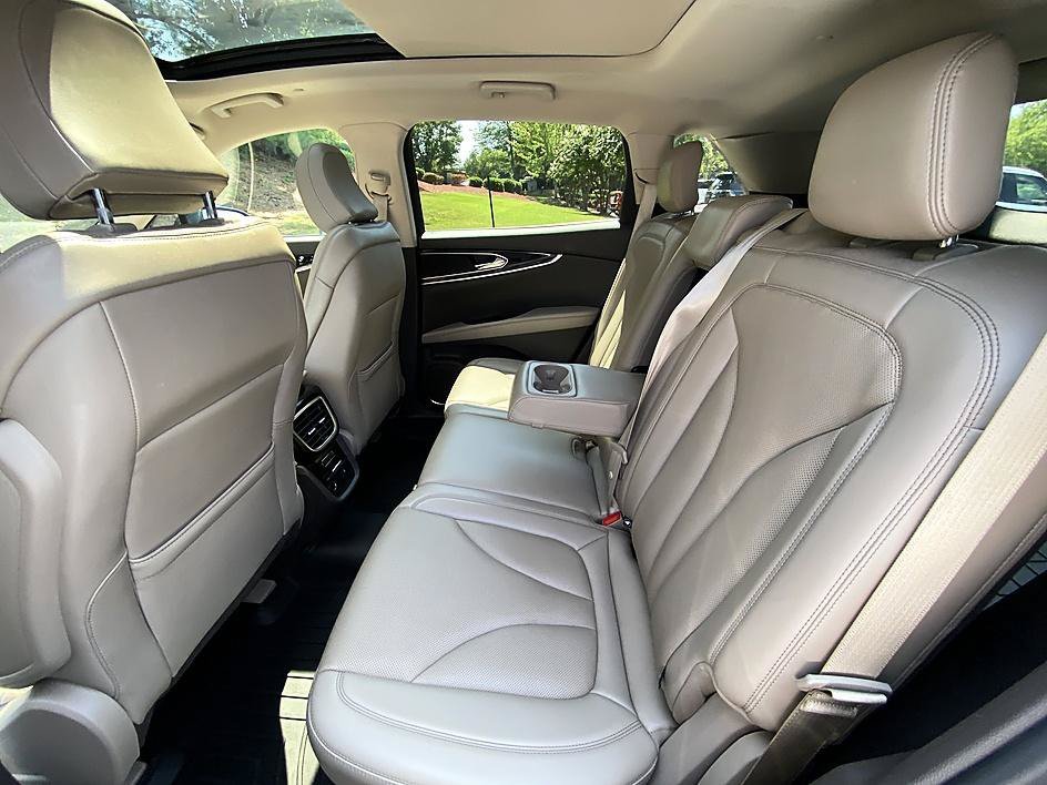 Used 2022 Blue Metallic Lincoln Reserve image 12