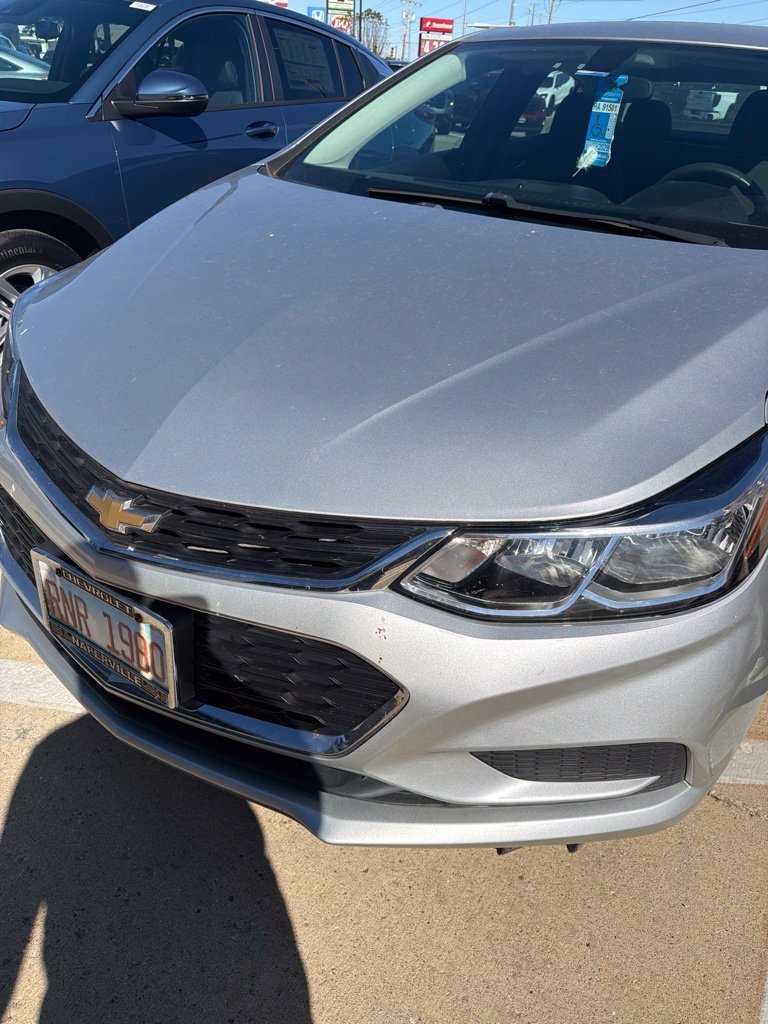 Used 2017 SILVER ICE METALLIC Chevrolet LS image 9