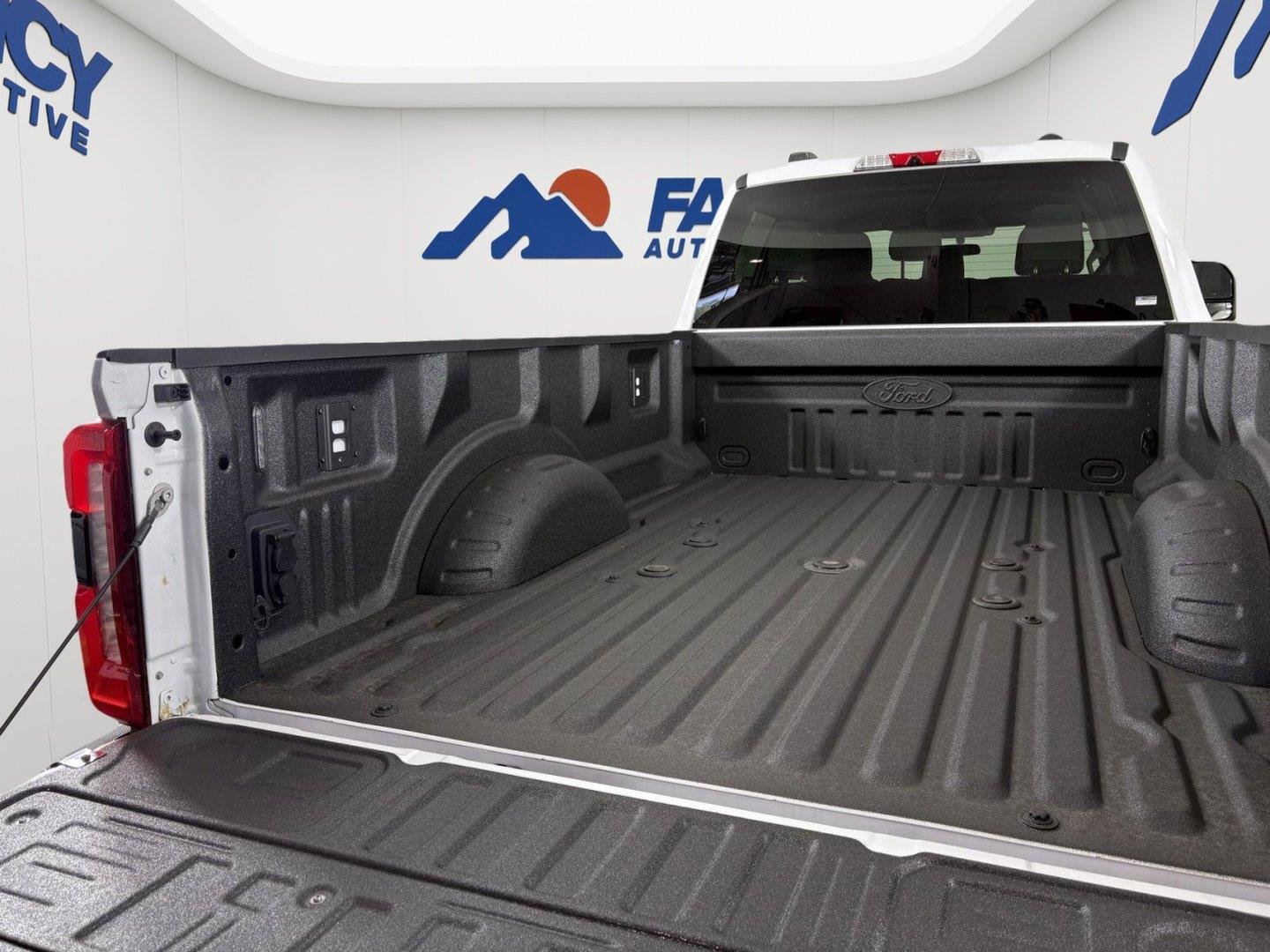 New 2026 Oxford White Ford F-350® XLT image 8