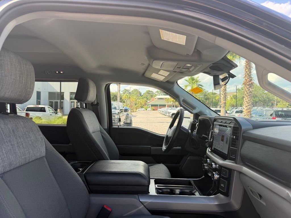 Used 2023 Blue Ford XLT image 17