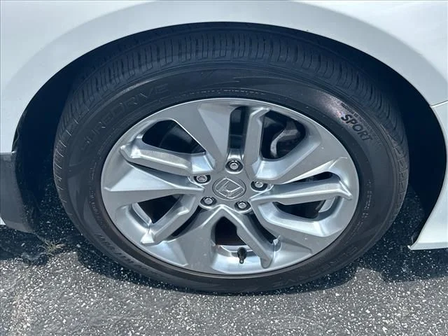 Used 2019  Honda LX image 32