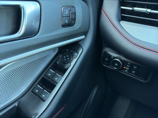 New 2026 Agate Black Metallic Ford ST image 25