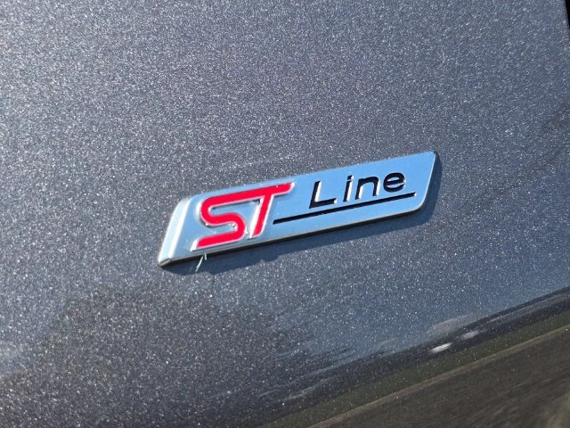 Used 2025 Gray Ford ST-Line image 25