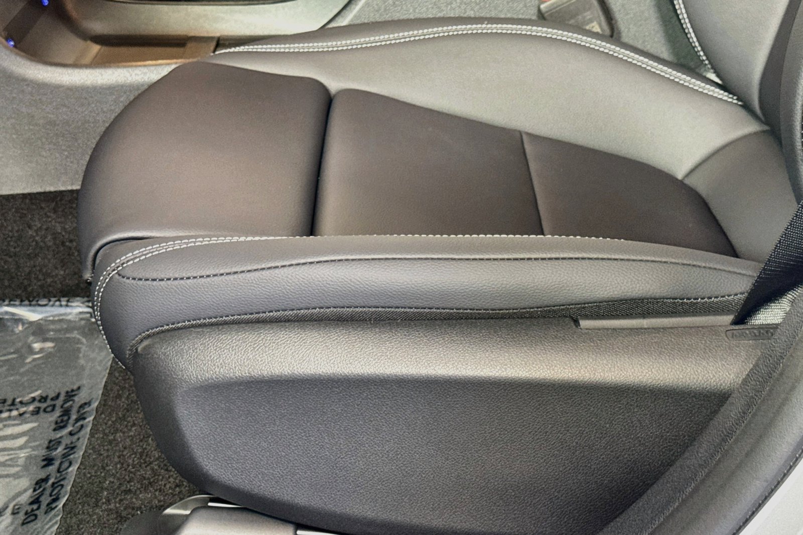 New 2027 Cirrus Silver Metallic Mercedes-Benz CLA 220 Hybrid image 17