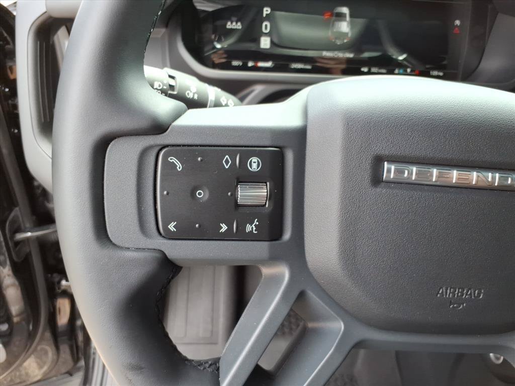 Certified Used 2025 Santorini Black Metallic Land Rover X-Dynamic SE image 16