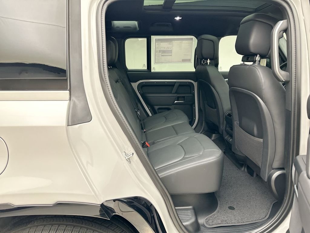 New 2026 Borasco Grey Land Rover X-Dynamic SE image 15