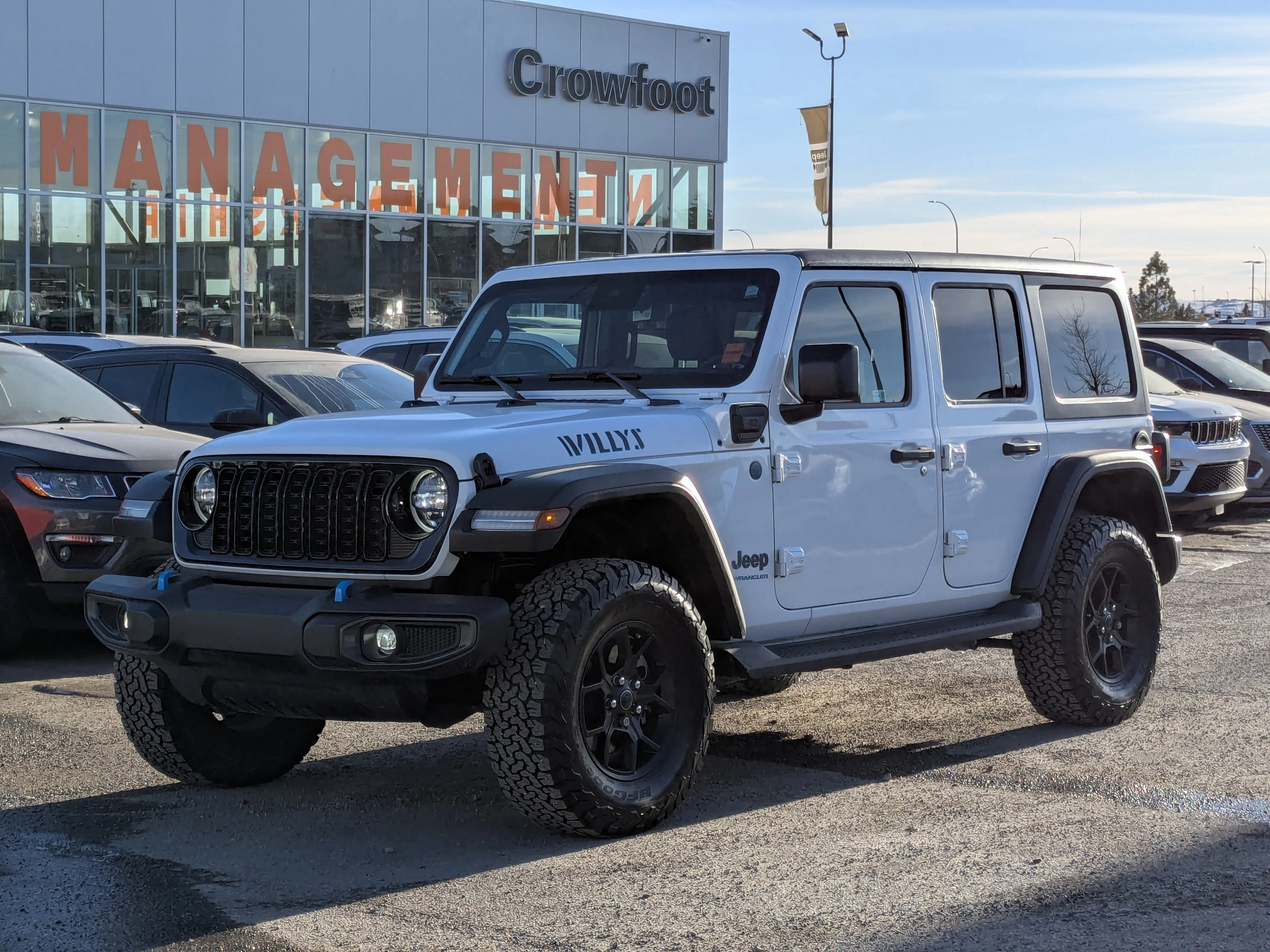 Used 2024 White Jeep Willys-LEDs-Trailer Tow-E-Locker-4XE - - Black Hardtop - 12.3 Display - Selec-Trac & Tons More! image 4