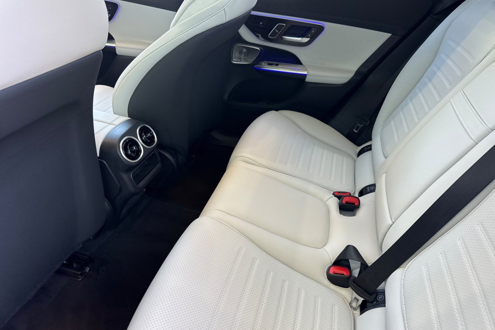 New 2027 Starling Blue Metallic Mercedes-Benz GLC 350e image 12