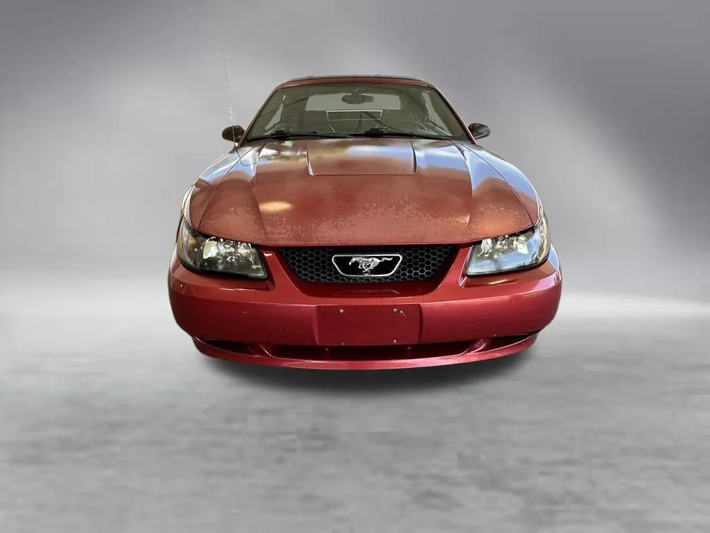 Used 2003 Red Ford V6 image 8