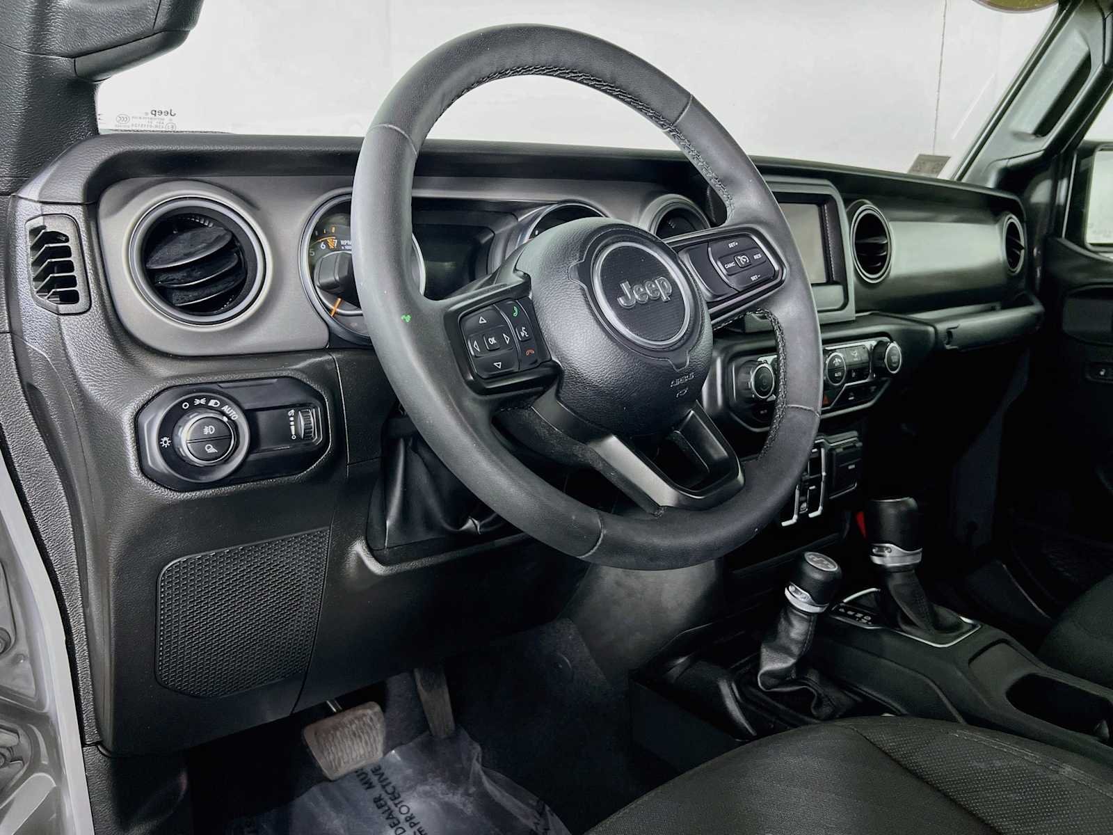 Used 2023 Sting-Gray Clearcoat Jeep Sport S image 9