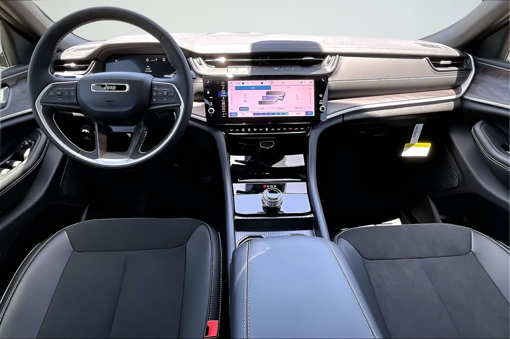 New 2026 Bright White Clearcoat Jeep Altitude image 6
