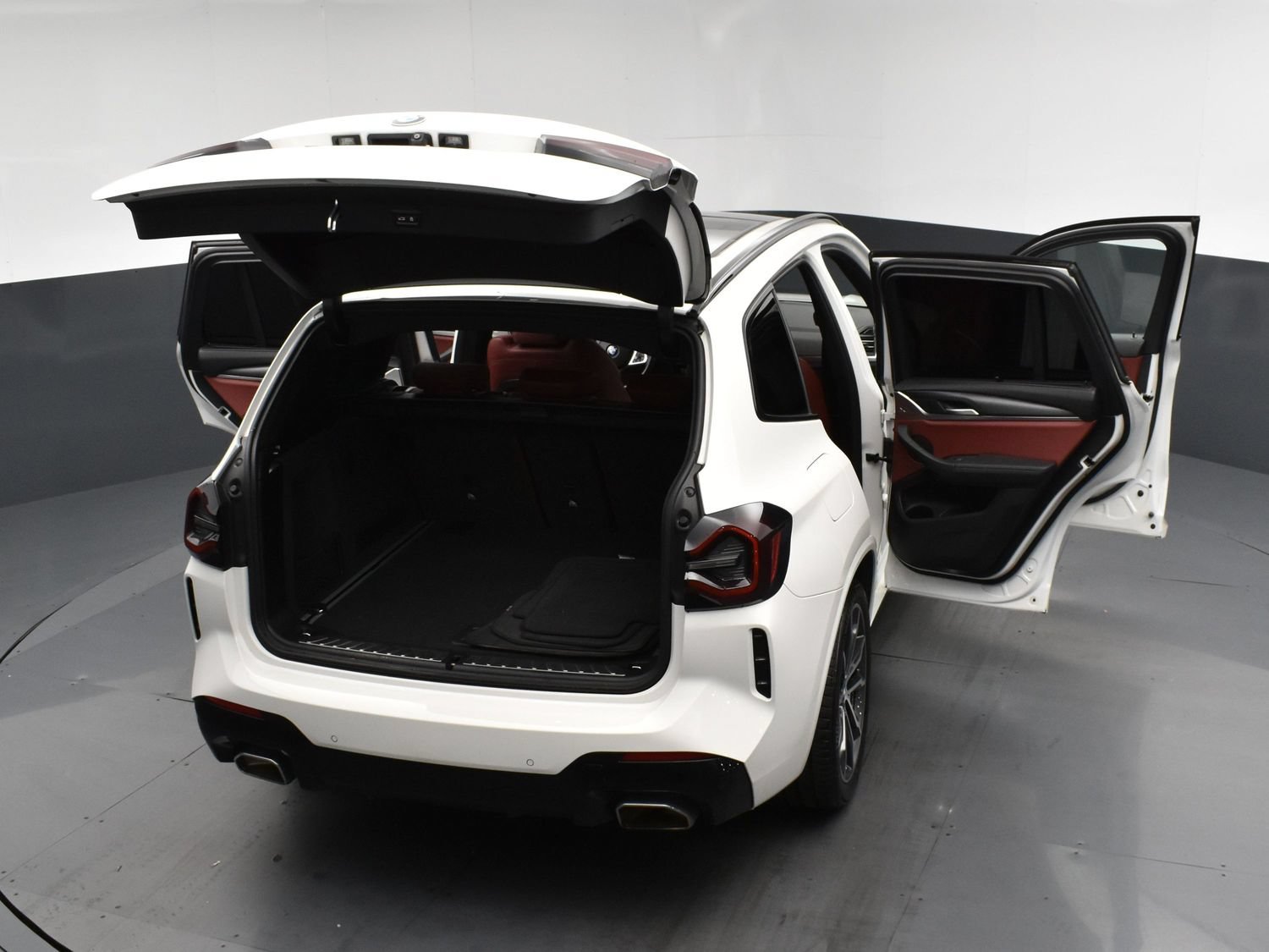 Used 2022 Alpine White BMW xDrive30i image 24